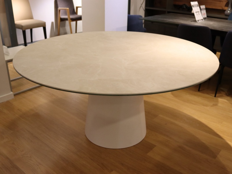 Vega Dining Table Exdisplay